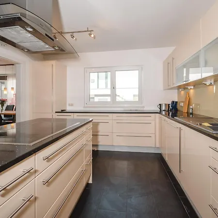 Franz By Interhome 젤암제